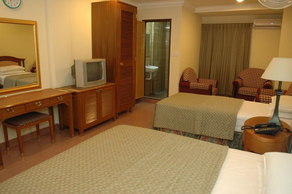 Triple Room, 1 Double and 1 Single Beds