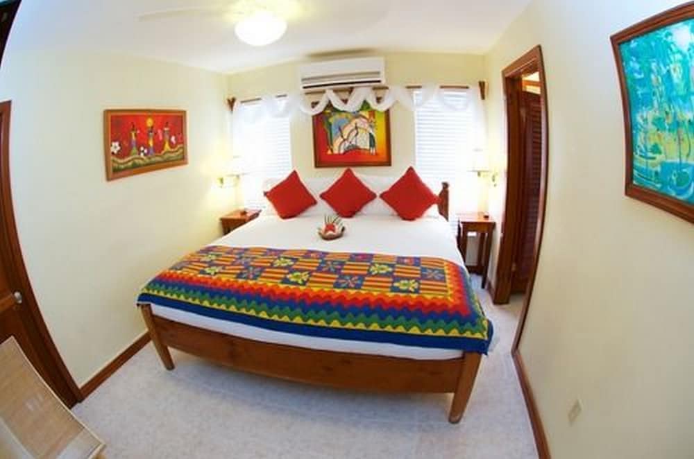 Suite, 1 Bedroom, Oceanfront thumbnail 5