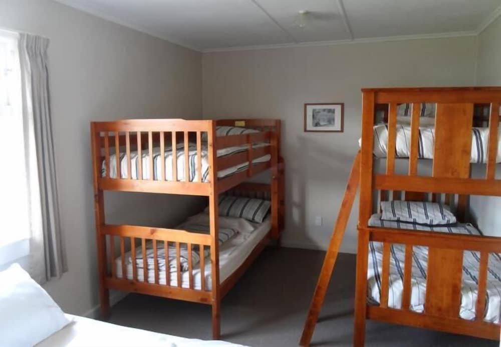 Standard Room, Non Smoking, Shared Bathroom (Single Bed Dorm) photo 1