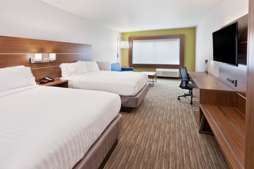 Suite, Multiple Beds photo 3