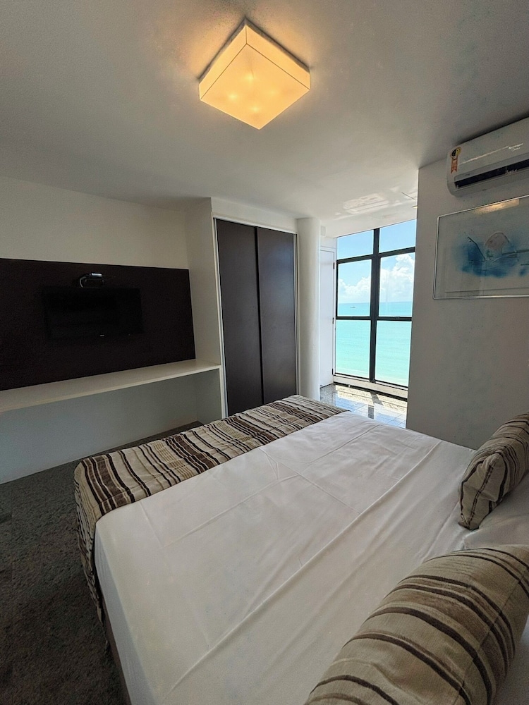Executive Room - Photo 5