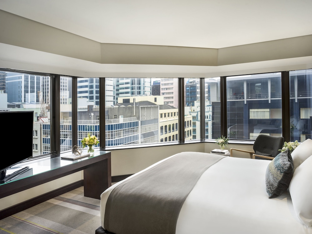 Suite, 1 Bedroom, City View (Dining)