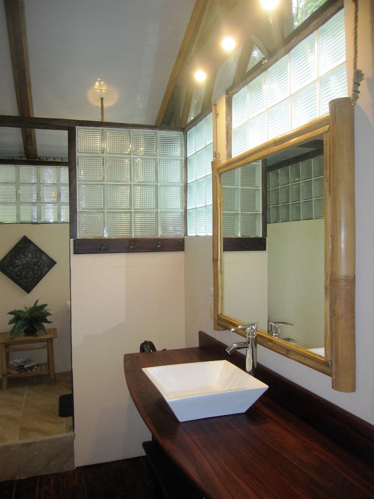 Deluxe Suite, Multiple Beds, Garden View (Master Suite Gulliver) photo 2