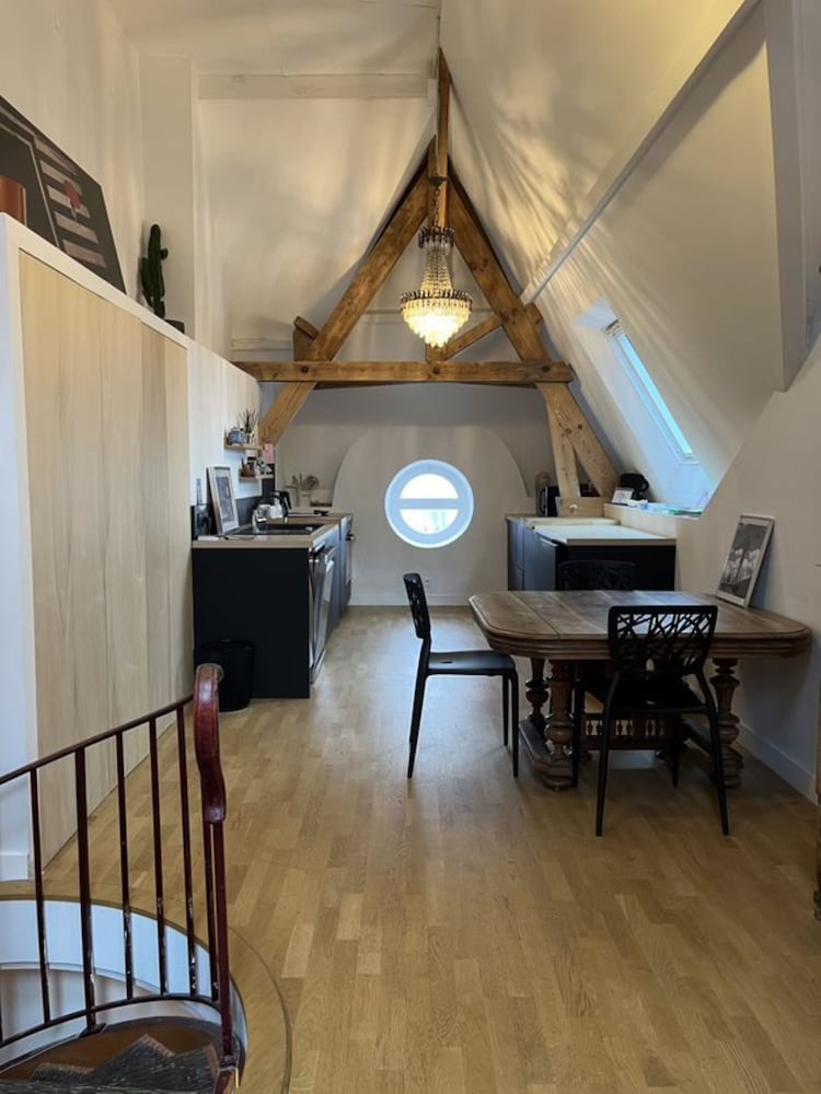 City Apartment (12 minutes walking from main building) - Photo 4