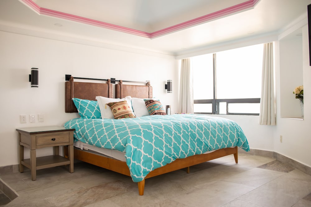 Luxury Loft, 2 Bedrooms, Kitchen, City View