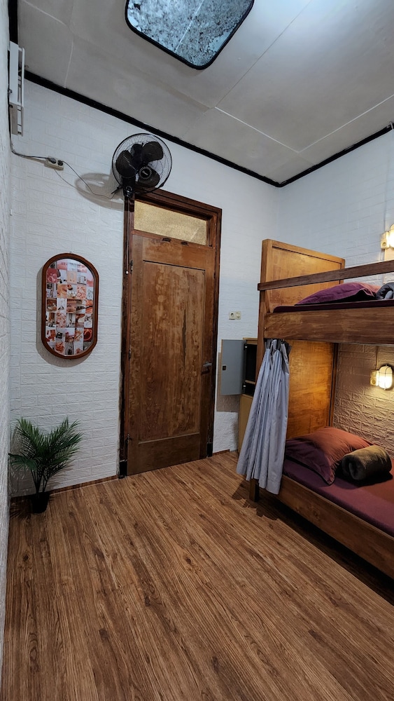 Business Room, 2 Bedrooms, Non Smoking