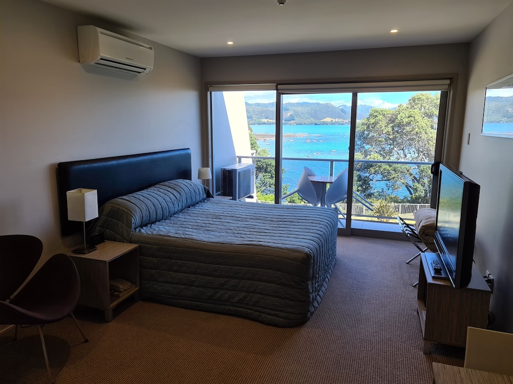 Studio Apartment photo 2