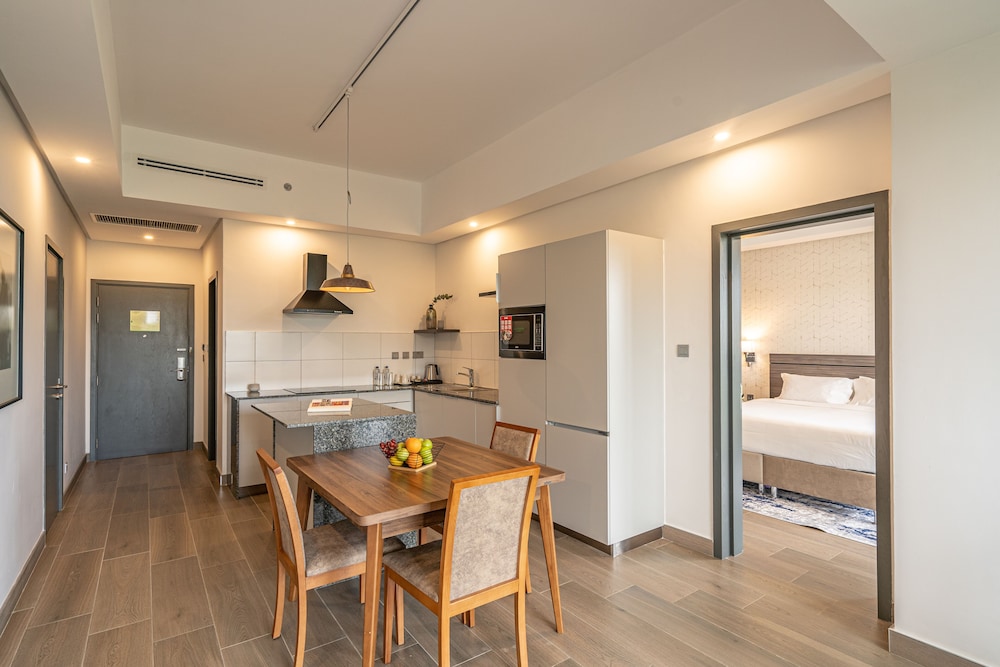 Suite, 1 Bedroom, Balcony (2 Doubles, High Floor) - Photo 2