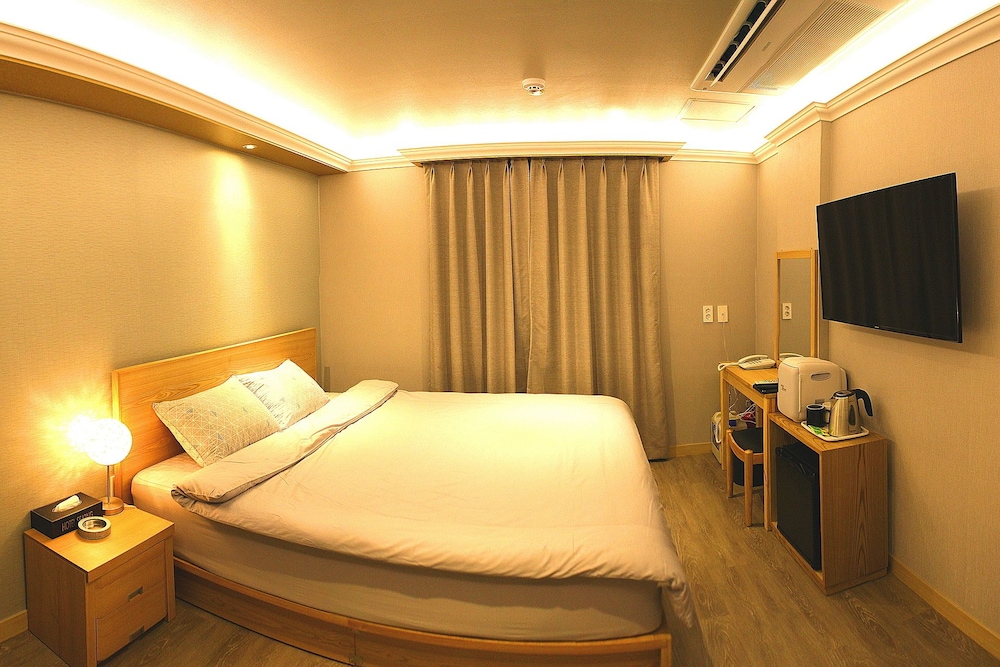 Standard Double Room photo 2
