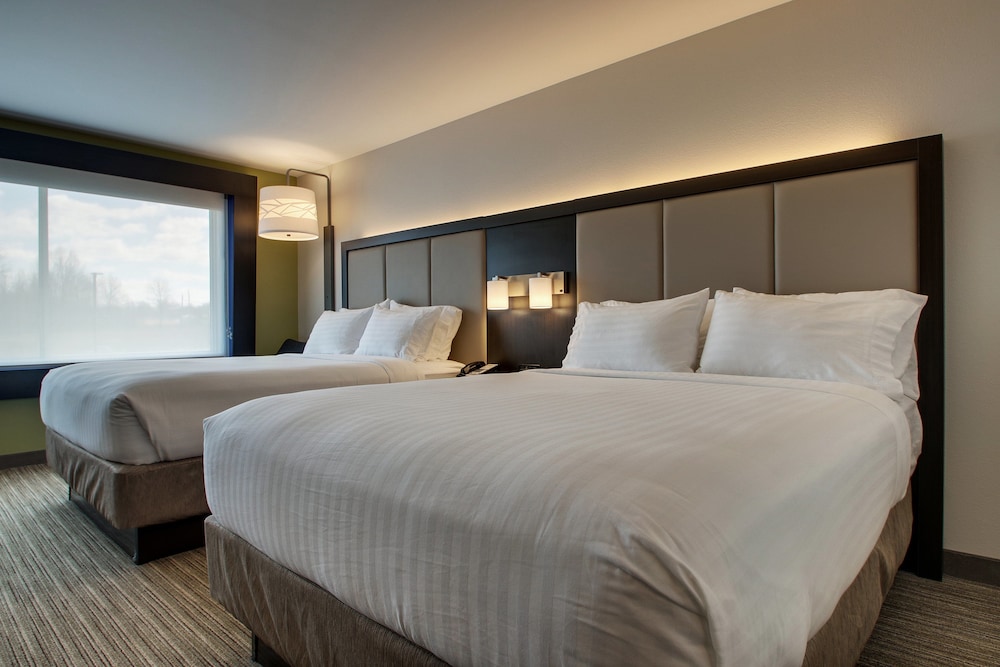 Suite, 2 Queen Beds, Accessible (Communications, Mobility, Access Tub) photo 1