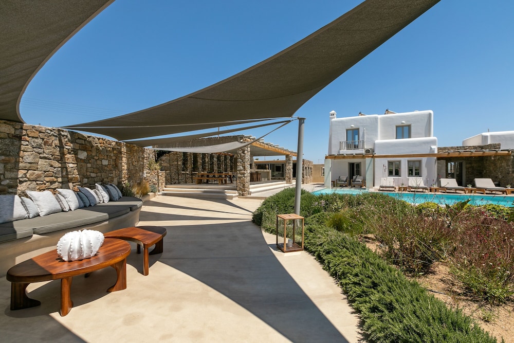 Exclusive Villa, 4 Bedrooms, Sea View (M One) - Photo 2