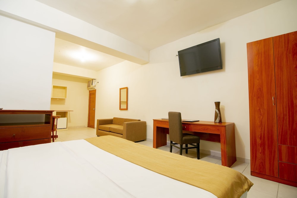 Superior Room, 1 King Bed photo 2