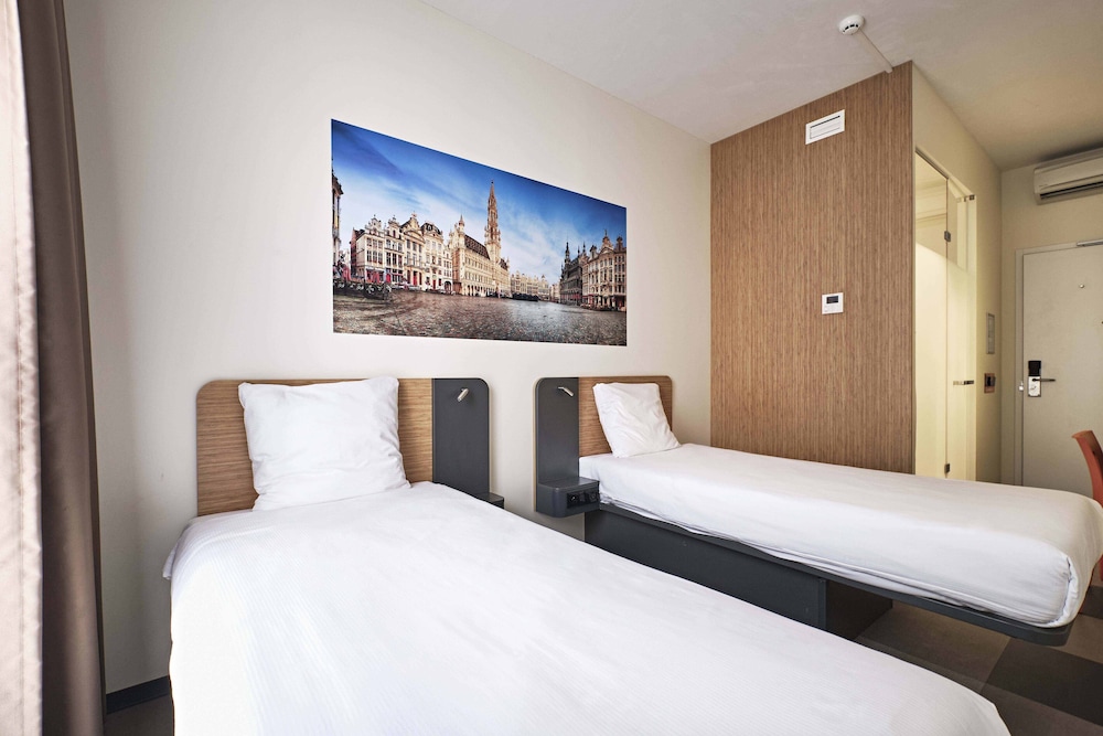 Standard Twin Room photo 3