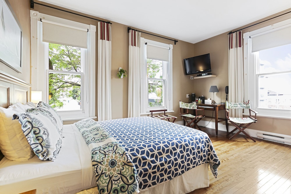 Standard Room, 1 Queen Bed