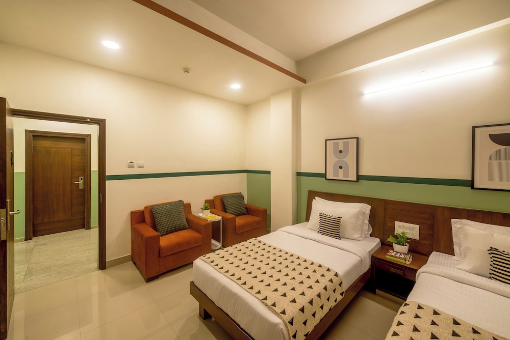 Standard Twin Room - Photo 8