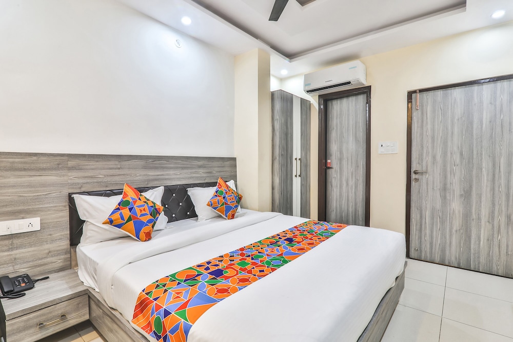 Deluxe Room - Photo 3