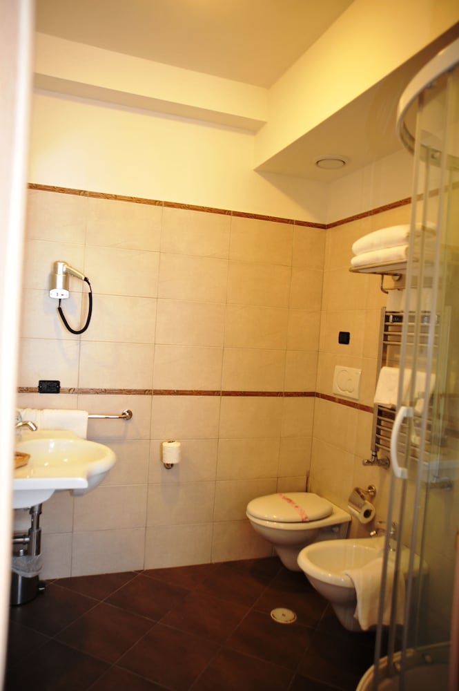 Triple Room - Photo 7