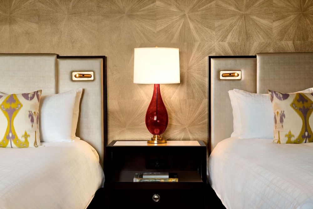 Signature Bay View Room, 2 Queen Beds photo 3
