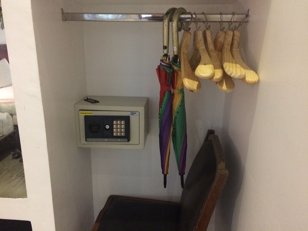 Standard Double Room with Fan photo 2