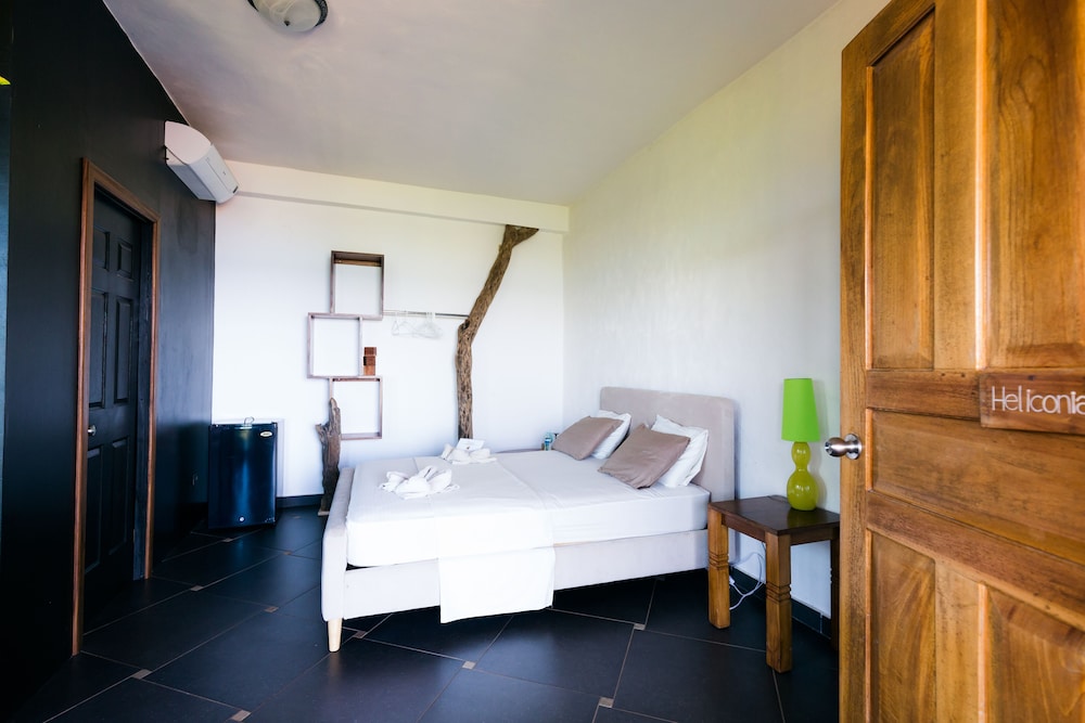 Design Double Room, 1 Queen Bed with Sofa bed, Balcony, Ocean View photo 1
