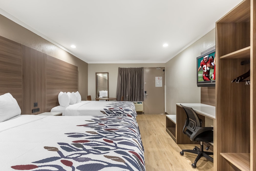 Deluxe Room, 2 Queen Beds, Non Smoking, Kitchen - Photo 2
