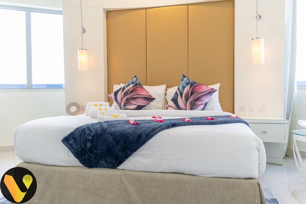 Luxury Apartment photo 2