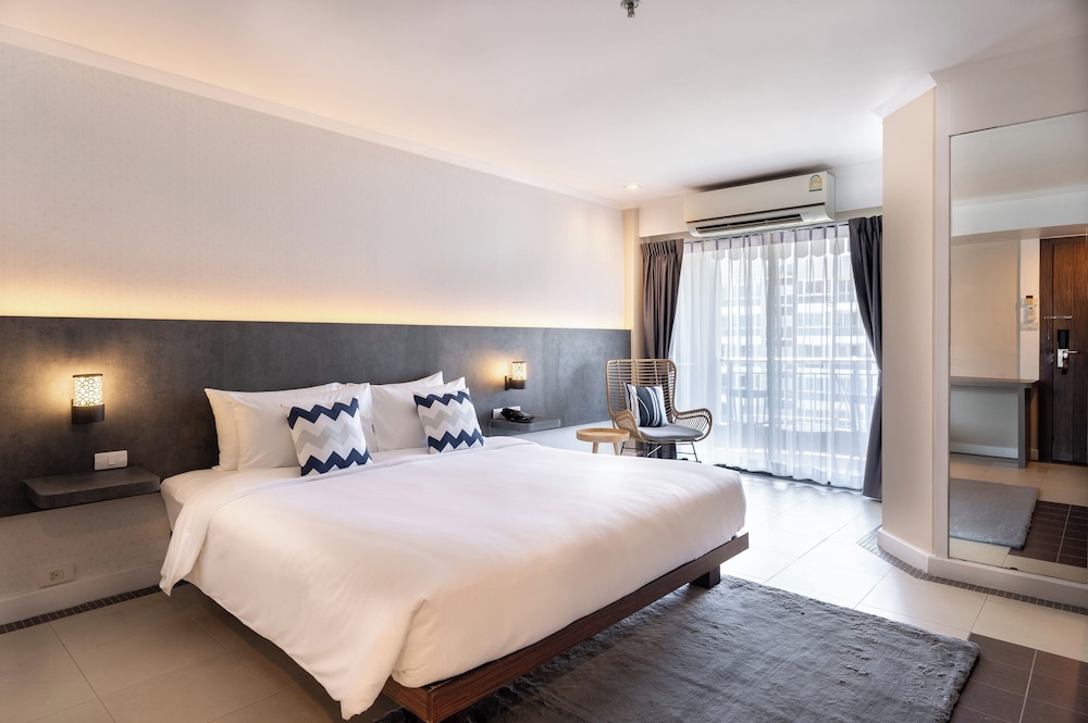room photo