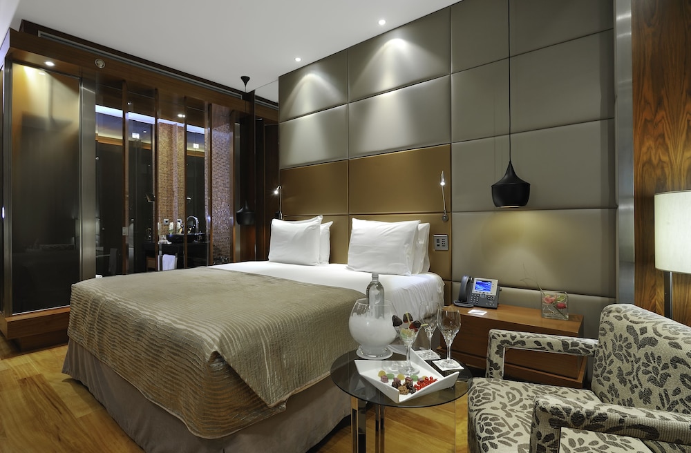 Superior Double or Twin Room (+ Extra Bed)