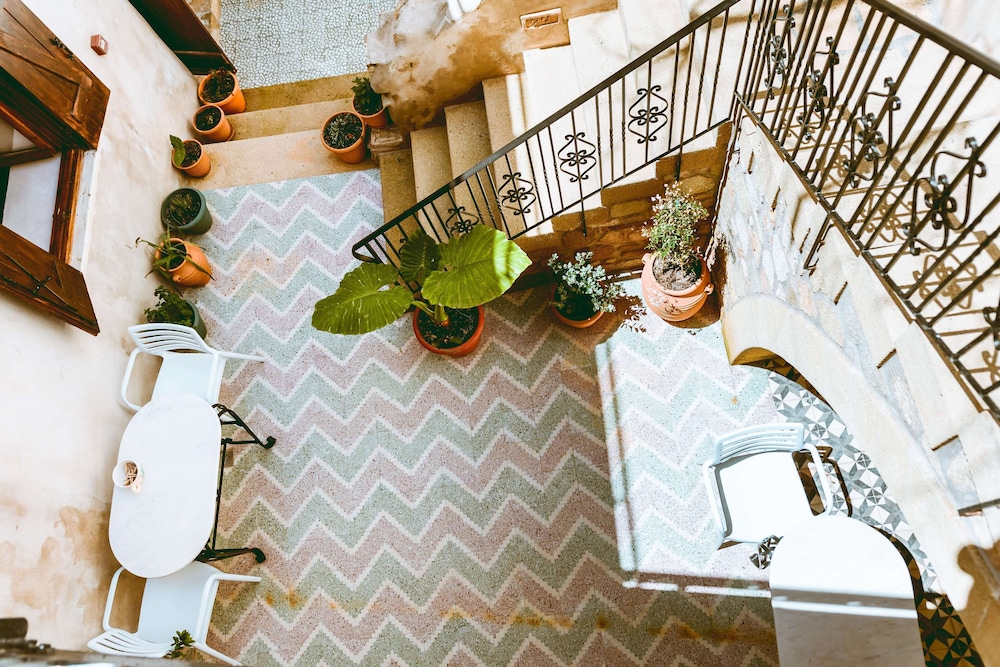 Superior Room - Photo 16