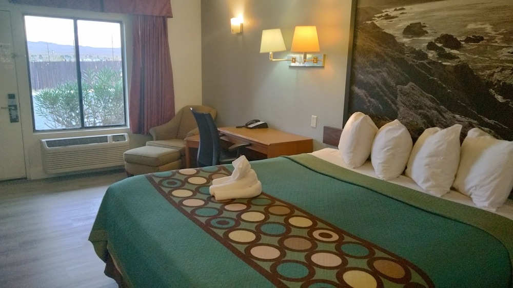 Standard Room, 1 King Bed - Photo 1