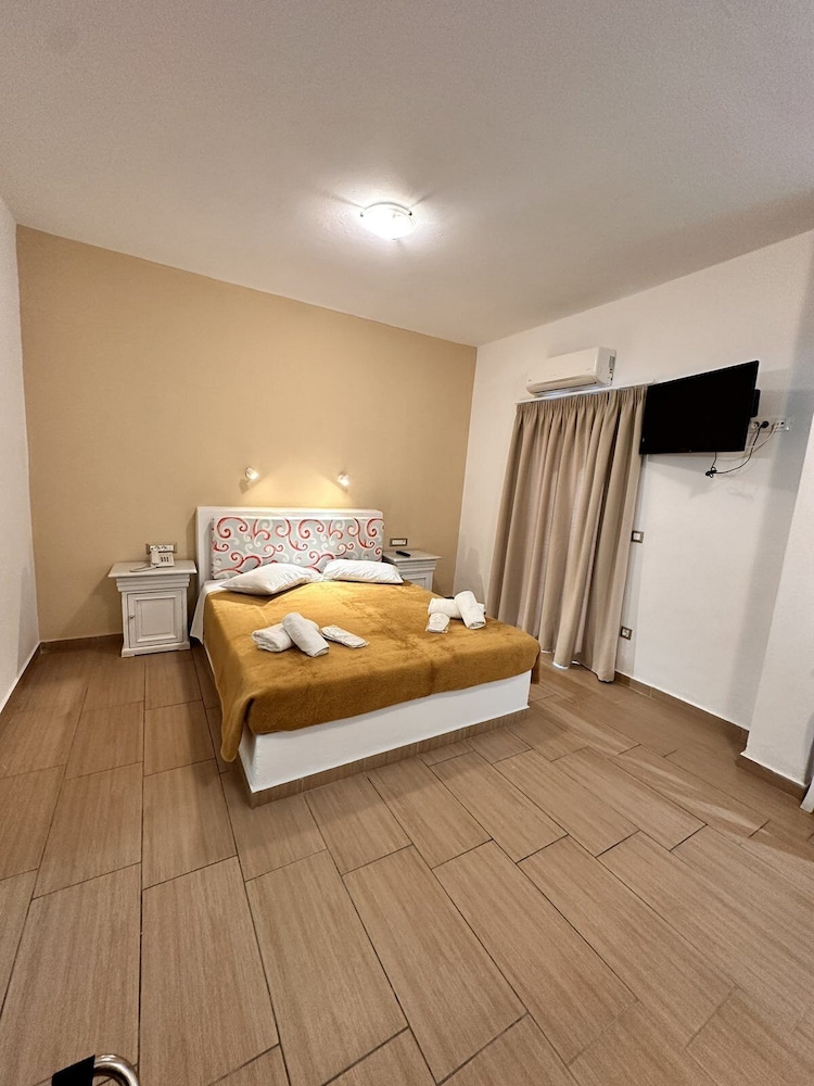 Double Room, Pool View