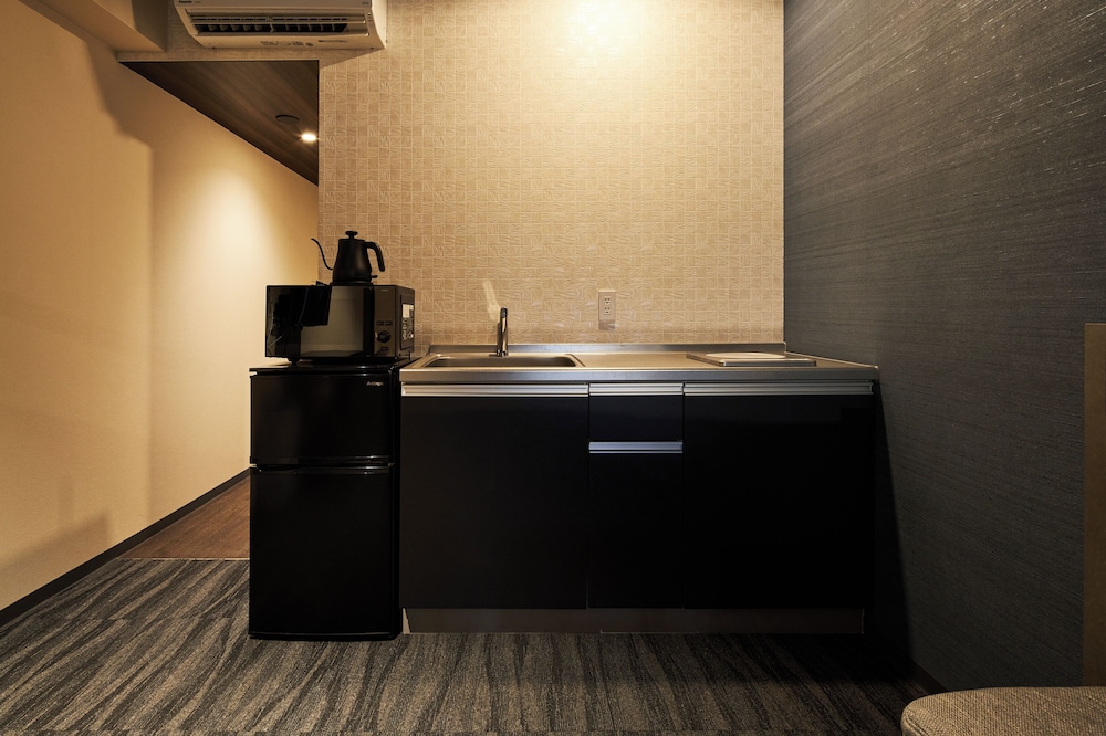 Superior Room, Non Smoking (with Car Rental) - Photo 10
