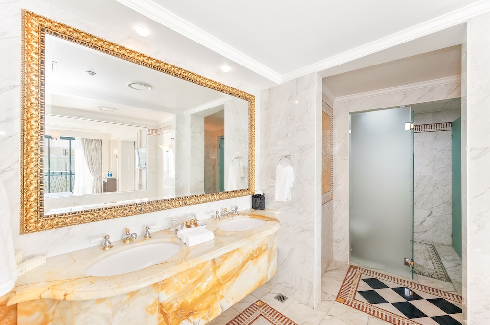Imperial Suite - Photo 4