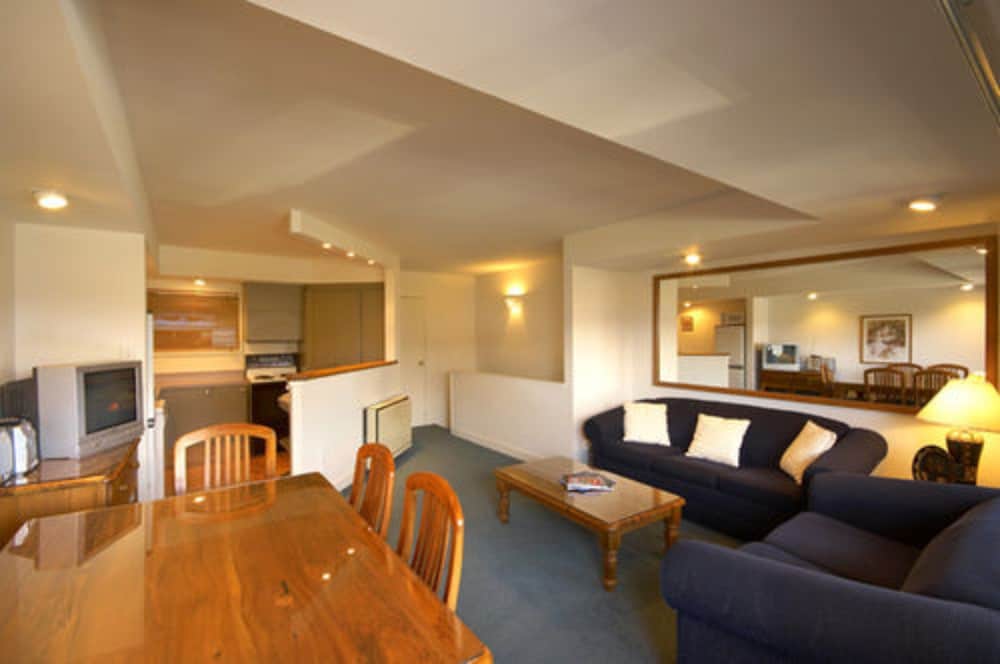 2 Bedroom Suite