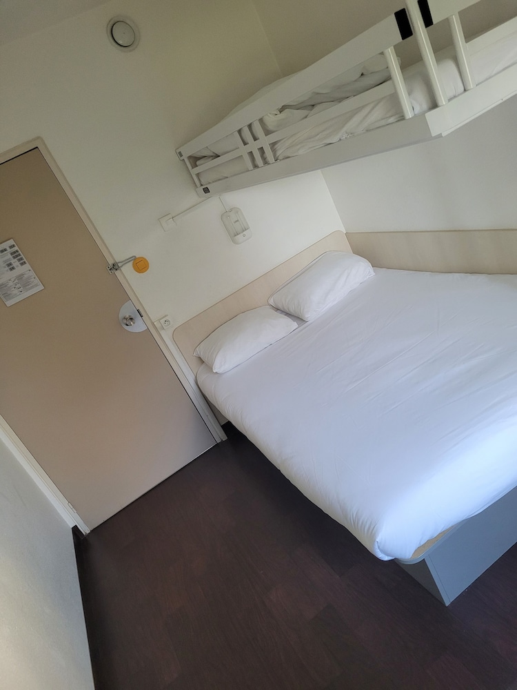 Classic Triple Room photo 3
