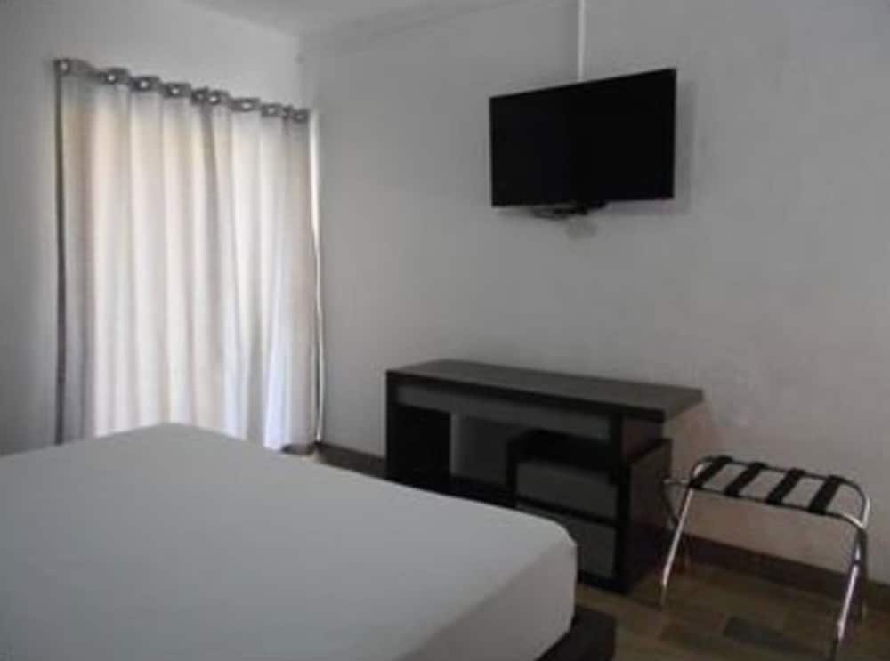 Double Room, 2 Double Beds photo 3