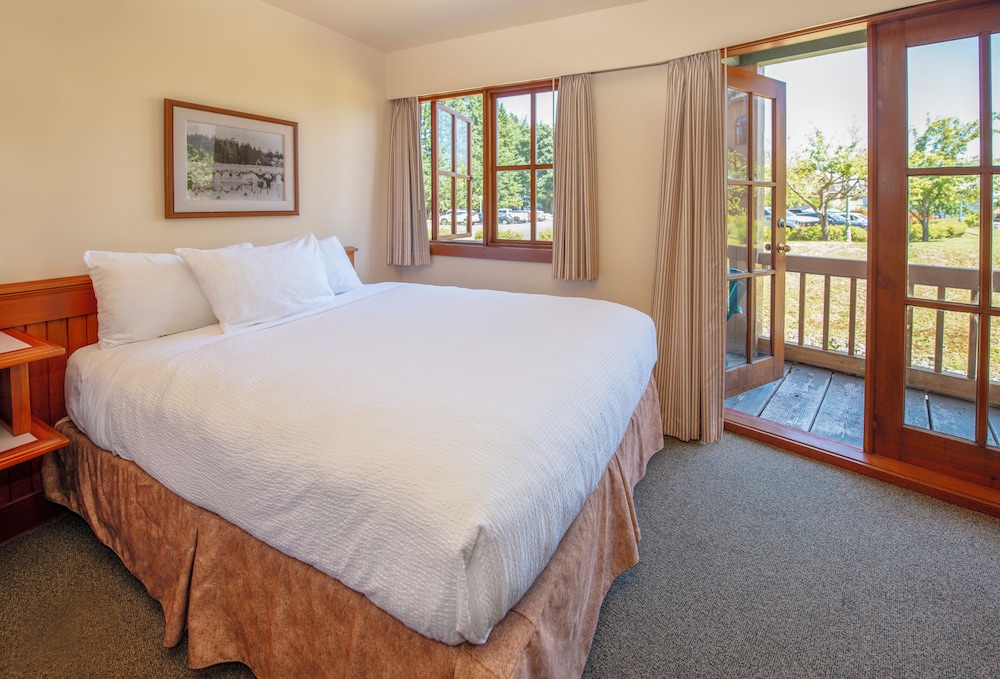 Family Room, Multiple Beds, Non Smoking, Garden View photo 3