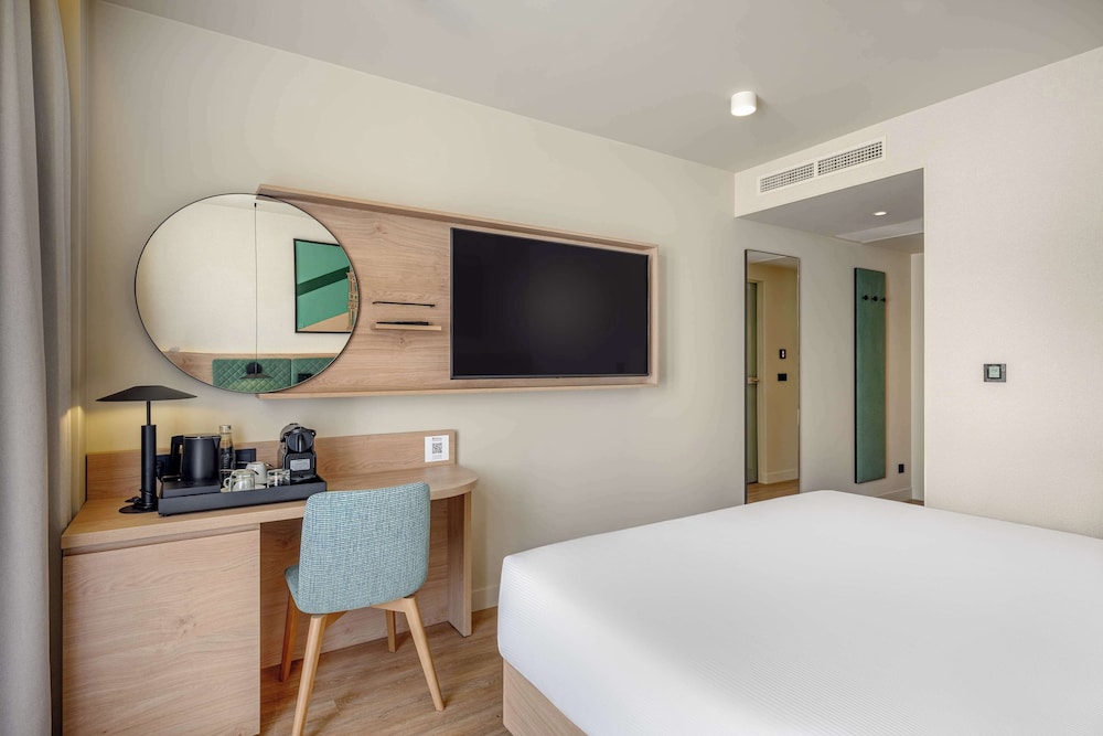 Deluxe Double Room, 1 King Bed photo 1