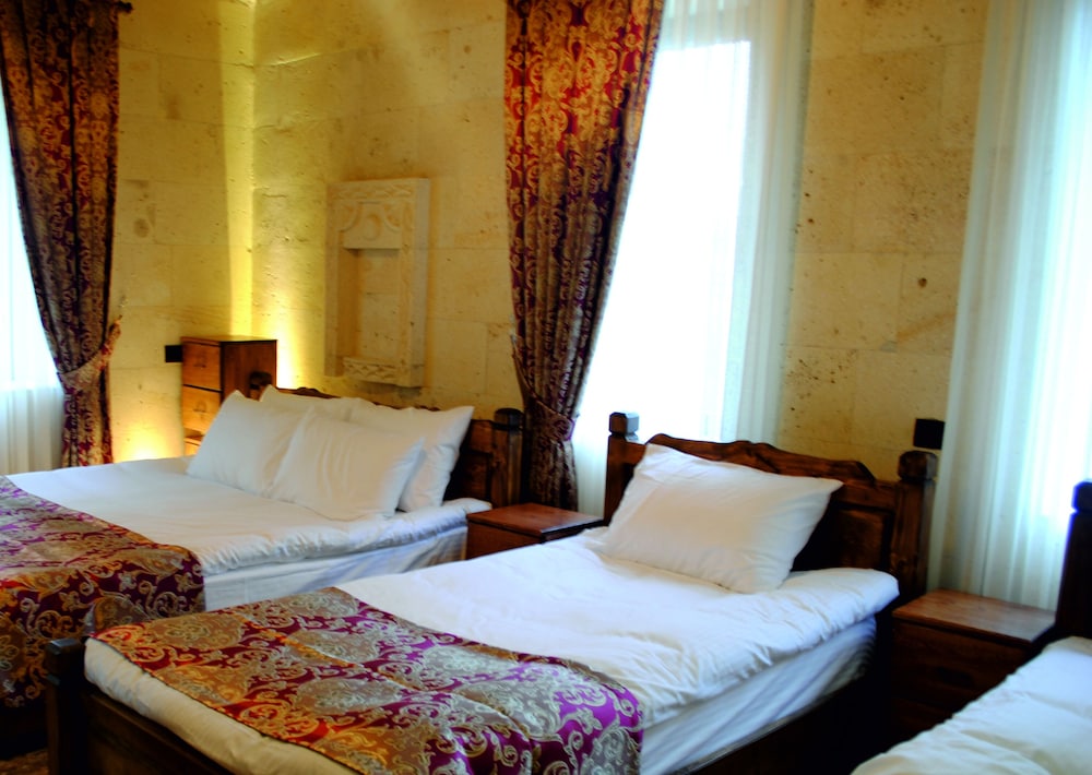 Family Quadruple Room, 1 Bedroom, Courtyard View photo 1
