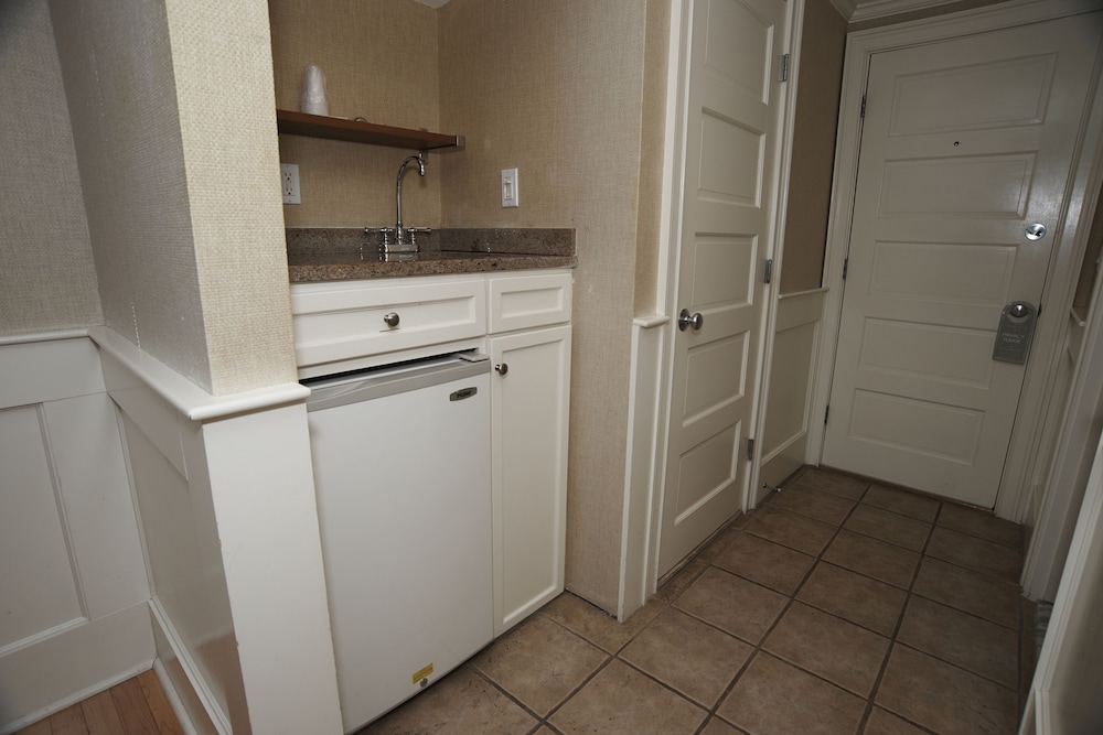 Waterfront King Suite photo 3