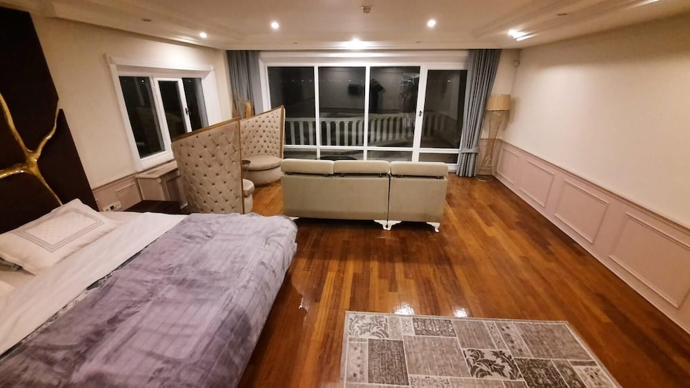 Economy Room photo 3