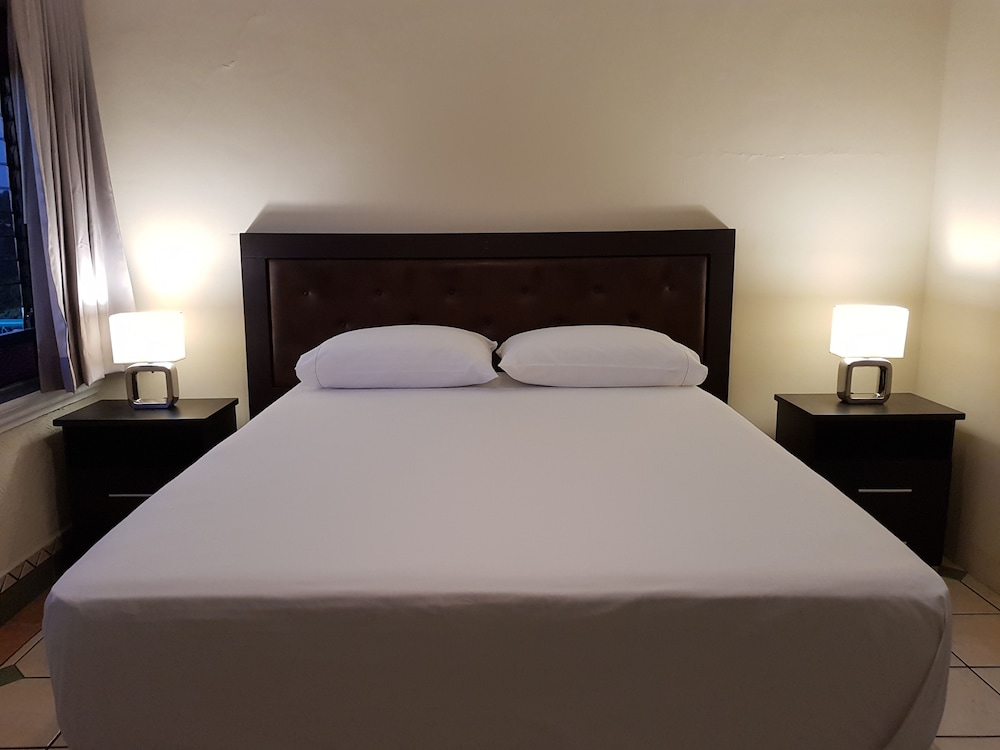 Classic Quadruple Room, Multiple Beds, Non Smoking