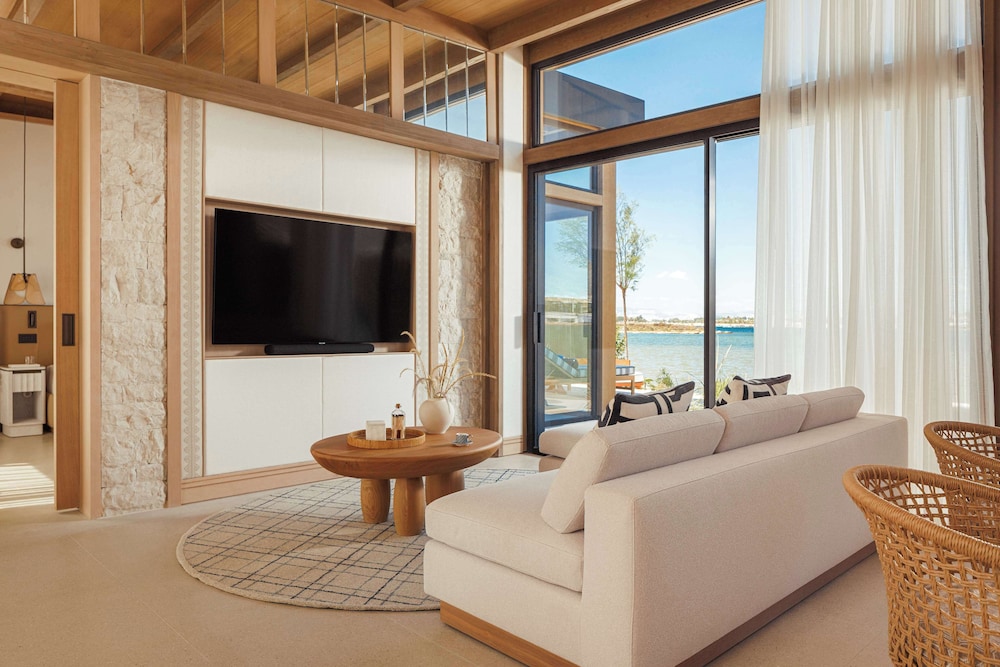 Riviera Seafront Suite With Pool