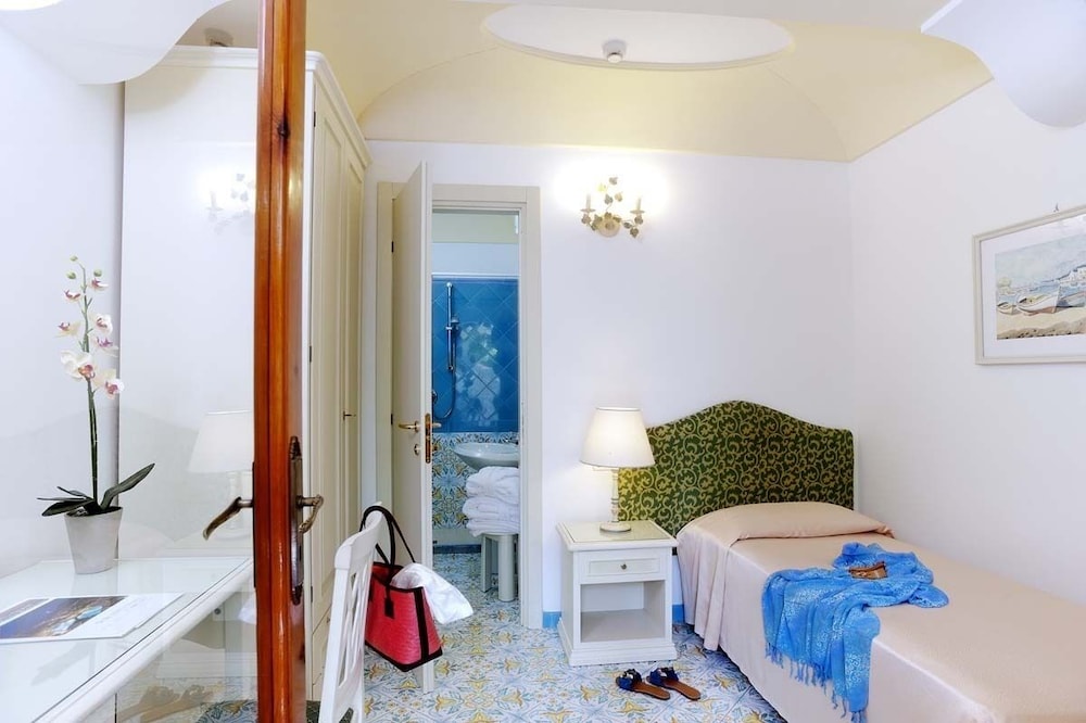 Classic Single Room photo 3