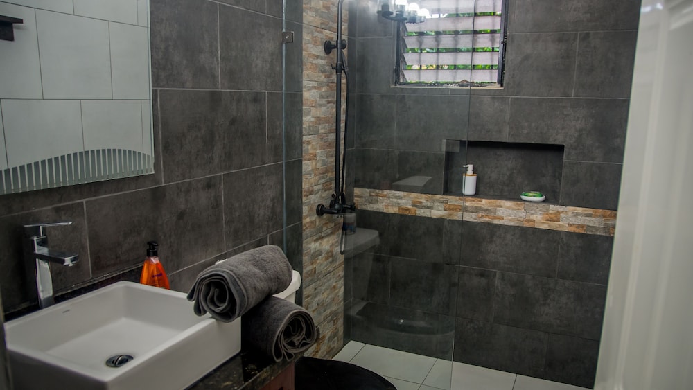 Exclusive Villa, 1 Bedroom photo 2
