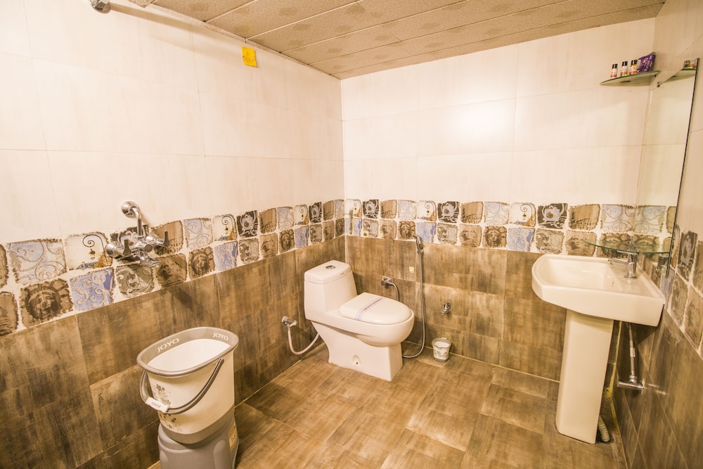 Deluxe Double Room, 1 King Bed photo 2