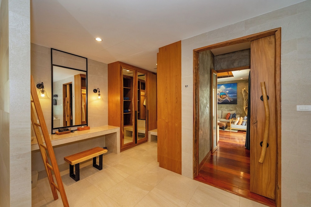 Tropical Pool Villa - Photo 18