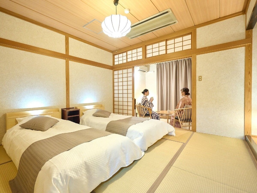 [River View] Japanese Western Style Room (Free Wi-Fi) - Photo 2