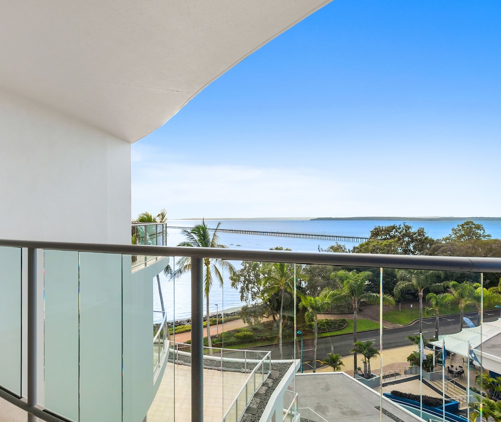 Apartment, 3 Bedrooms, Ocean View - Photo 4