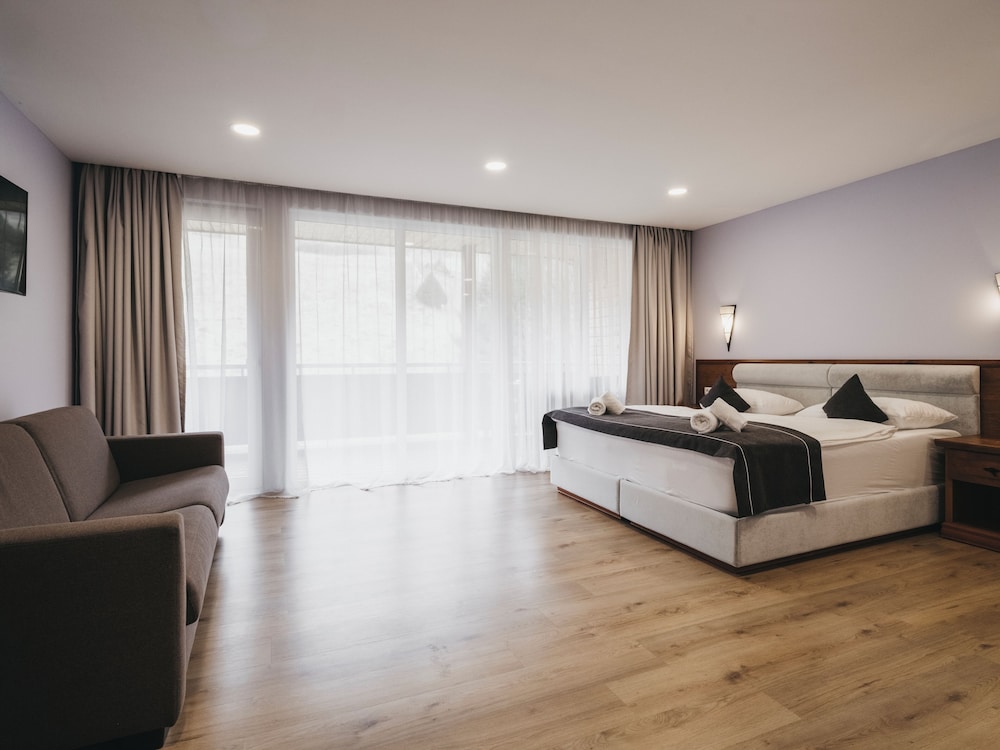 Comfort Double Room, 1 Bedroom, Balcony, Hill View